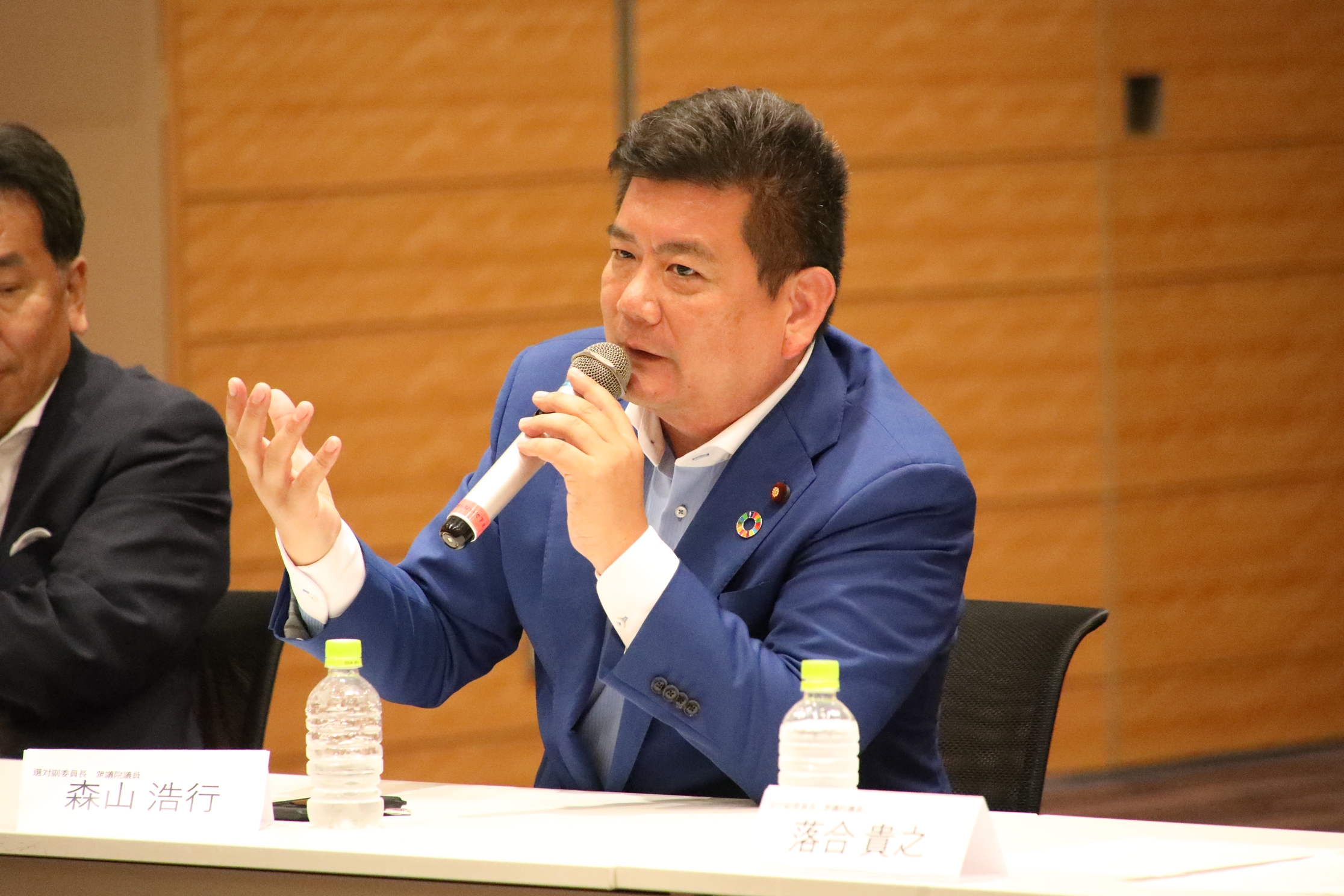 森山浩行衆院議員 森山浩行衆院議員