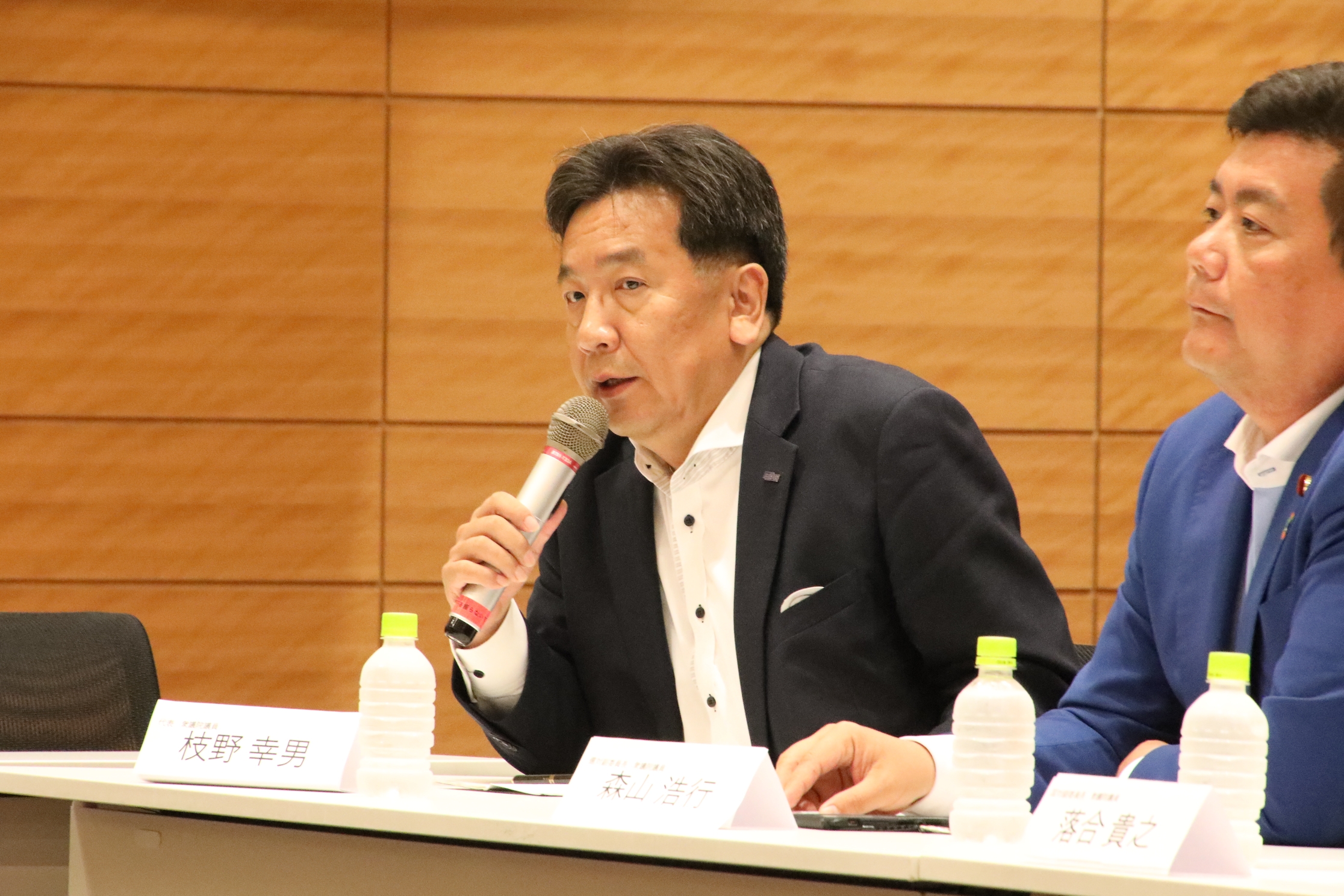 枝野幸男代表 枝野幸男代表